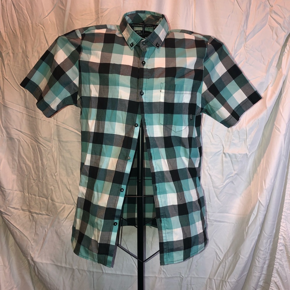 Small short sleeve Vans button down